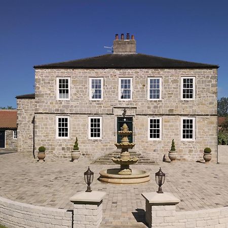Killerby Old Hall With Hot Tub And Swimming Pool Scarborough Extérieur photo